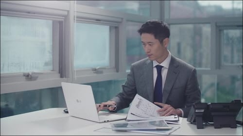 “이영표 선수가 은퇴 후에도 끊지 못하는 것은?”