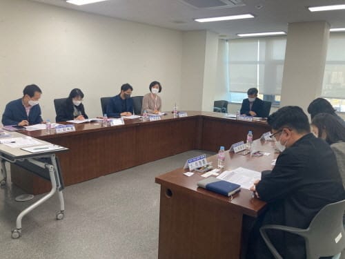 실효성 있는 정책으로 여성 일자리 발굴