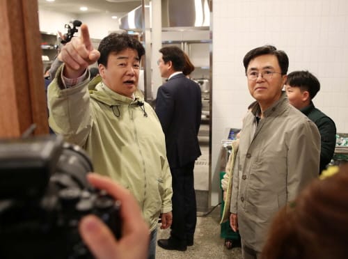 다시 문 연 예산상설시장