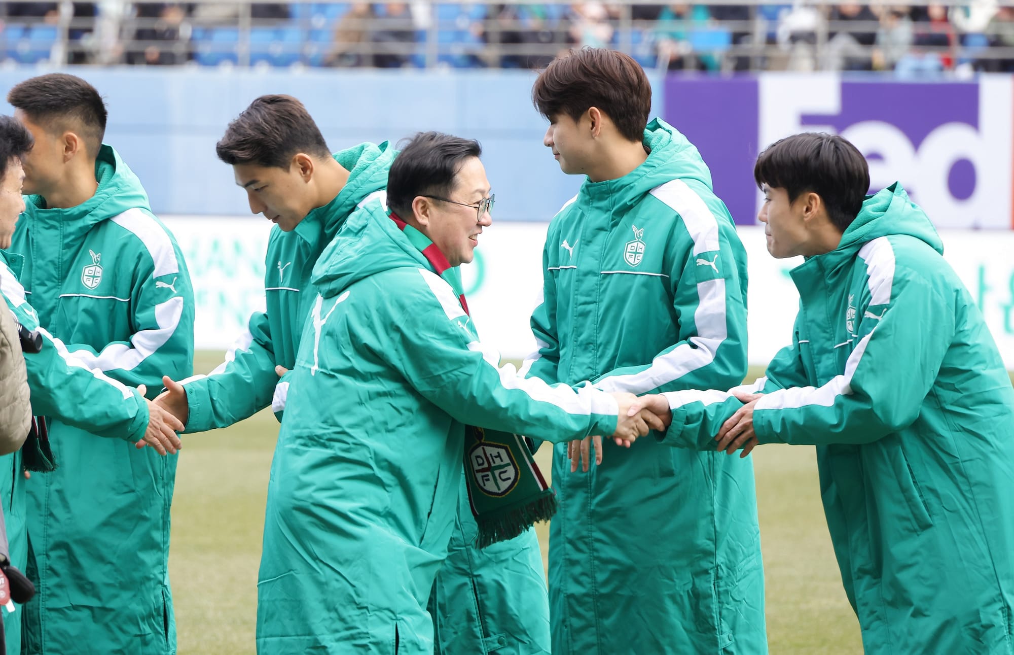 이장우 대전시장, 대전하나시티즌 힘찬 출발 응원