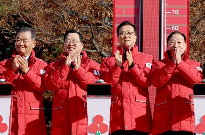 대전시의회 조원휘 의장 '행복을 더하는 기부, 사랑의 온도탑 펄펄'