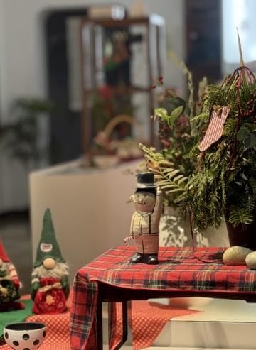 부여 123사비공예마을, 지역 감각 담은 공예·굿즈로 연말 선물 제안