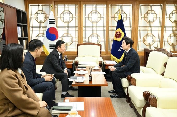 세종시의회 임채성 의장, 국민연금공단 대전세종지역본부와 간담회