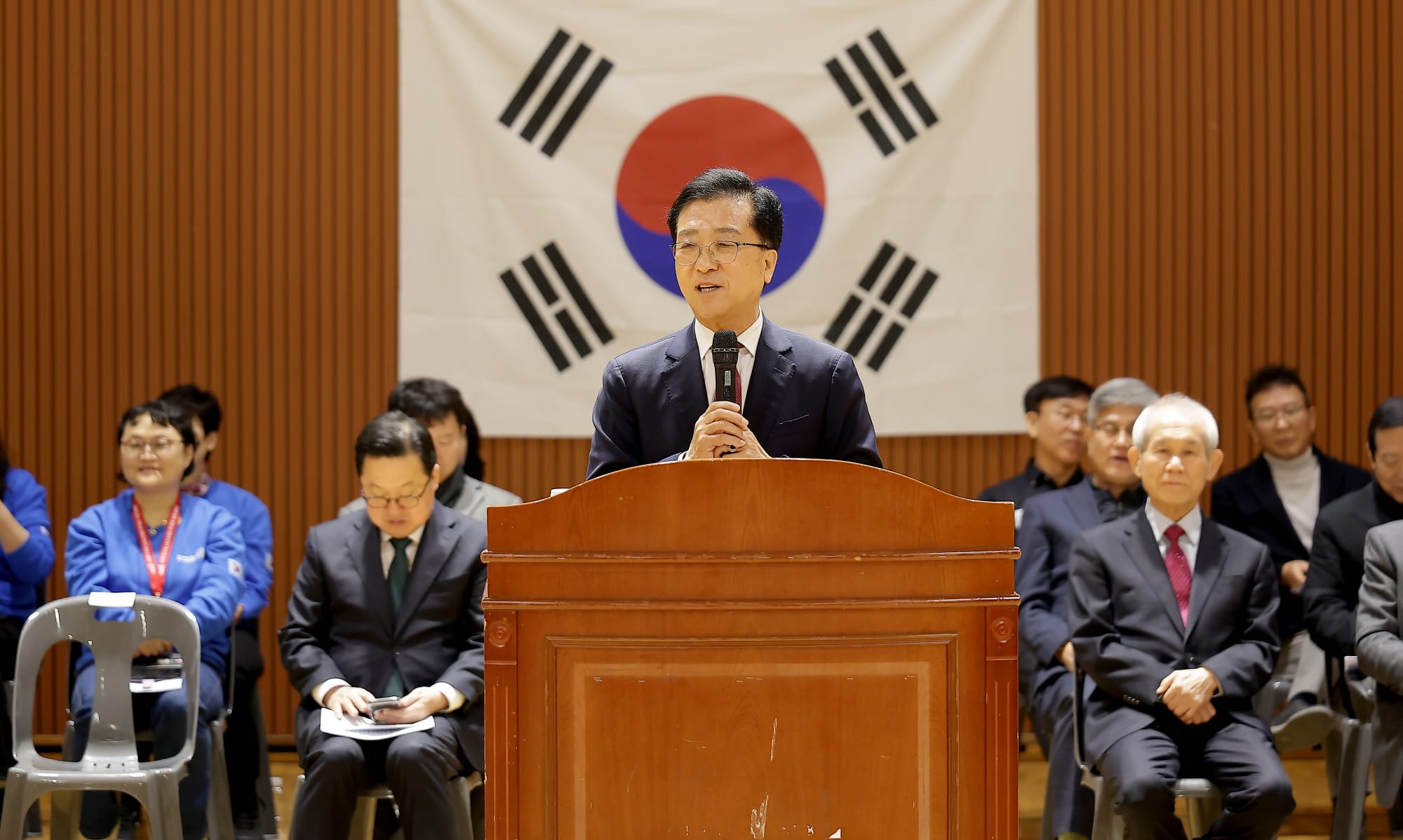 대전시의회 조원휘 의장 “0.01초의 승부”