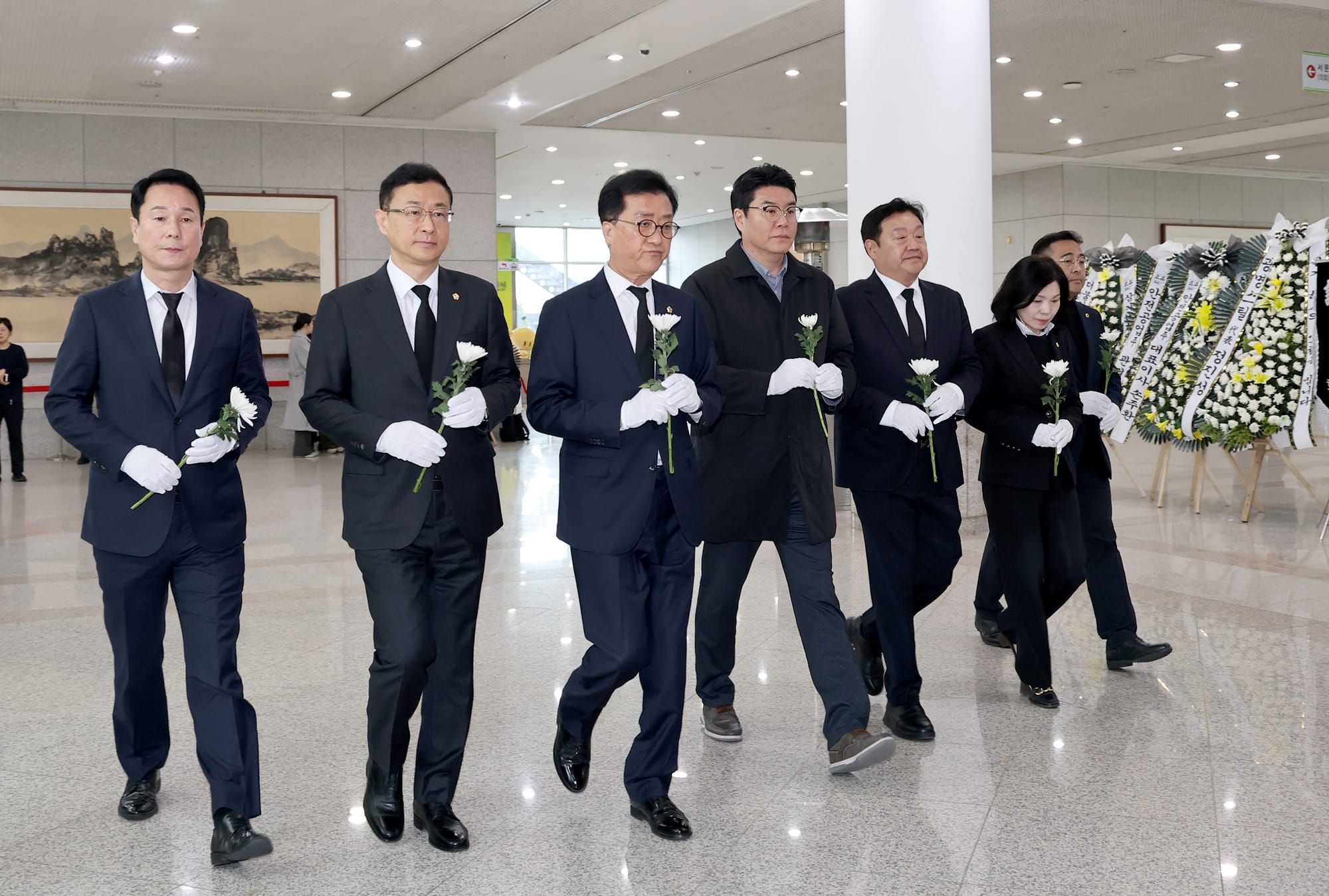 대전시의회, 문평동 화재사고 희생자 합동분향소 분향