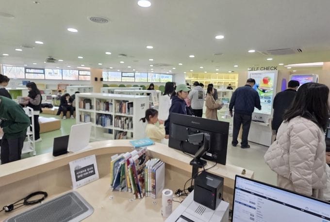 세종시 평생교육원 이도마루 도서관, 주말마다 북적 가족 독서 명소로 자리매김