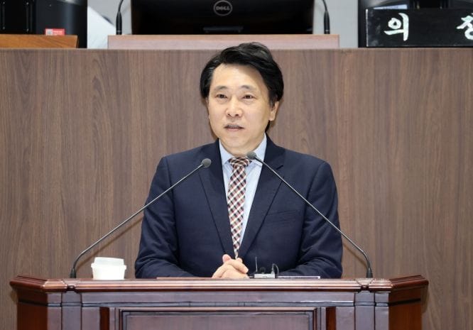 충남도의회 안종혁 의원 “새벽 꽃다발 의전, 이제는 끊어야 할 낡은 관행”