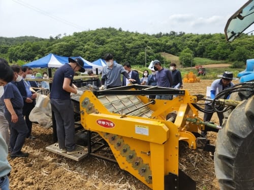 난지형 마늘 수집형 수확기 현장 연시회 post image