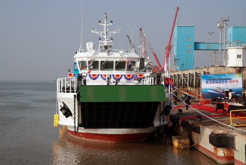 해양쓰레기 운반 ‘늘푸른충남호’ 진수 post image