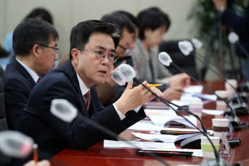 도지사 결재권 절반 위임하고 핵심현안 집중 post image