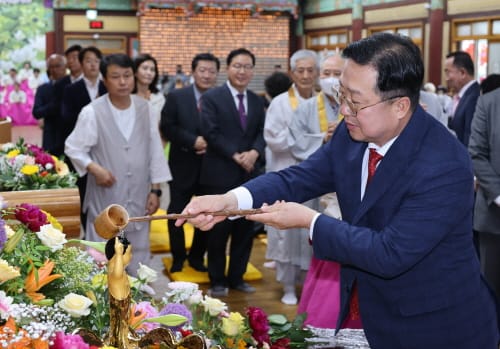 이장우 대전시장, 부처님 오신 날 봉축법요식 참석 post image