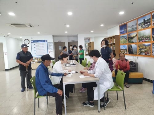 부여, 수해 발생지역 보건활동에 구슬땀 post image