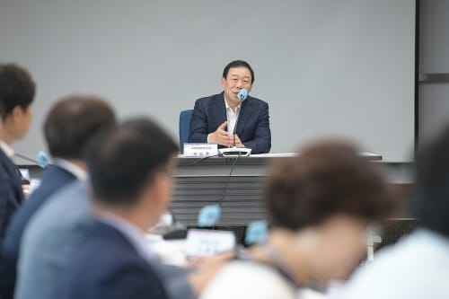 최민호 시장 “폭염대비 철저, 호우피해 복구” 강조 post image