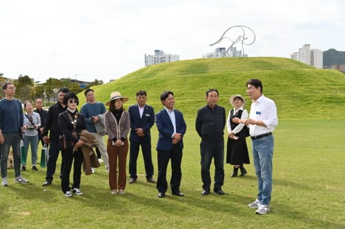 부여군-부여군의회 지역발전방안 모색을 위해 맞손 post image