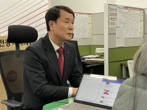 [다큐뉴스] 대전광역시의회 송년 기자회견 (12.28일) post image