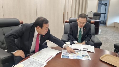 최민호 시장, 퀀텀빌리지 조성 정부 지원 당부 post image