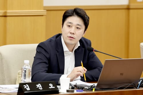 김진오 시의원 길고양이 관리 사업 근거 마련, ‘동물보호 조례’ 일부개정 post image