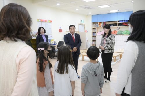 최민호 시장, 초등돌봄기관 현장방문 소통강화 post image