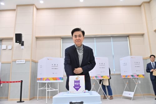 김태흠 지사, 22대 총선 사전투표 실시 post image