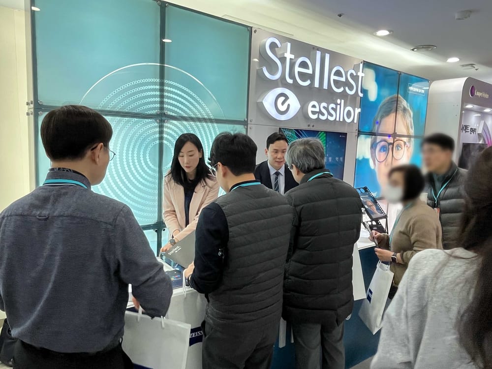 근시 진행 억제 안경렌스 출시, "단초점 안경렌즈 착용 어린이들보다 근시 진행 67% 억제" post image