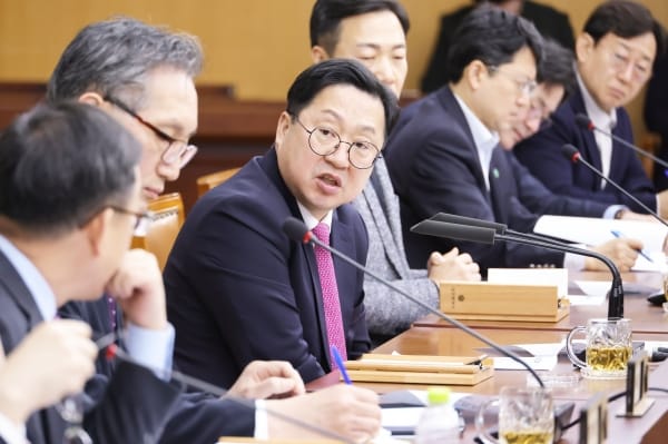 이장우 대전시장, 3대 하천 준설 “전체 준설로 진행돼야” post image