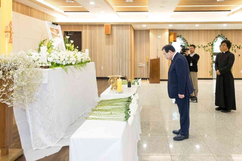 최민호 시장, 프란치스코 교황 선종에 깊은 애도 post image