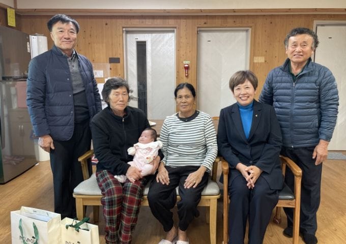 부여군 세도면, 올해 첫 출생아 가정에 지역사회 따뜻한 축하 이어져 post image