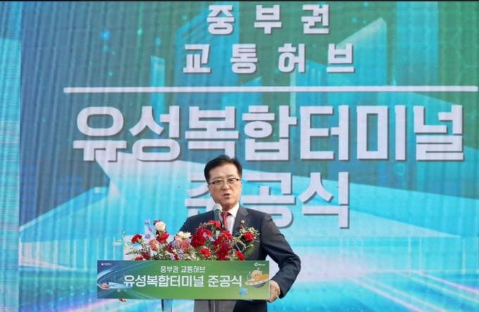 대전시의회 조원휘 의장 “대전 서북부 미래를 여는 든든한 힘” post image