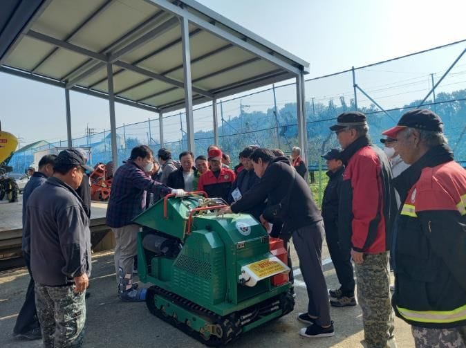 세종시농업기술센터 '소각 대신 파쇄' 친환경 영농 지원 post image
