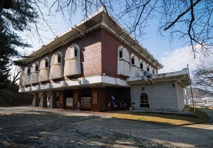 충남의 멋 숨쉬는 ‘예술같은 건축물’ post image