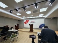 [무조건 라이브] 내포 스포츠타운 조성계획 발표. 박정주 행정부지사 기자회견 (12.17일) post image