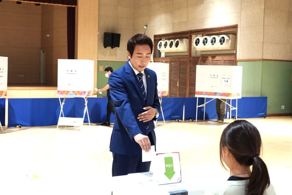 임채성 세종시의회 의장,“사전투표했습니다!” post image