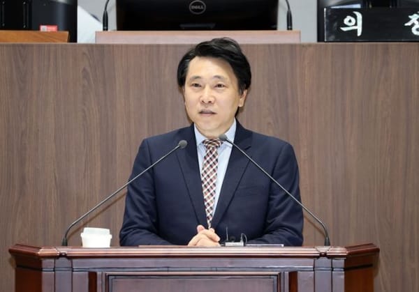 충남도의회 안종혁 의원 “새벽 꽃다발 의전, 이제는 끊어야 할 낡은 관행” post image