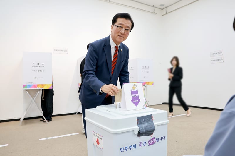 대전시의회 조원휘 의장, 29일 제21대 대통령선거 사전투표 참여 post image