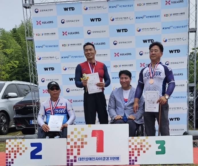 신의현 선수, 전국장애인사이클대회 금메달 영예 post image