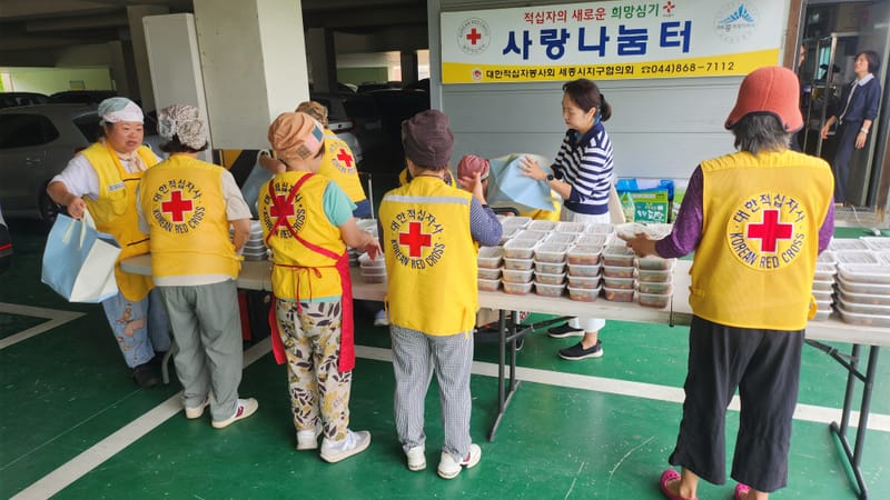 사랑과 정성을 담은, ‘행복 밥상 전달식’ post image