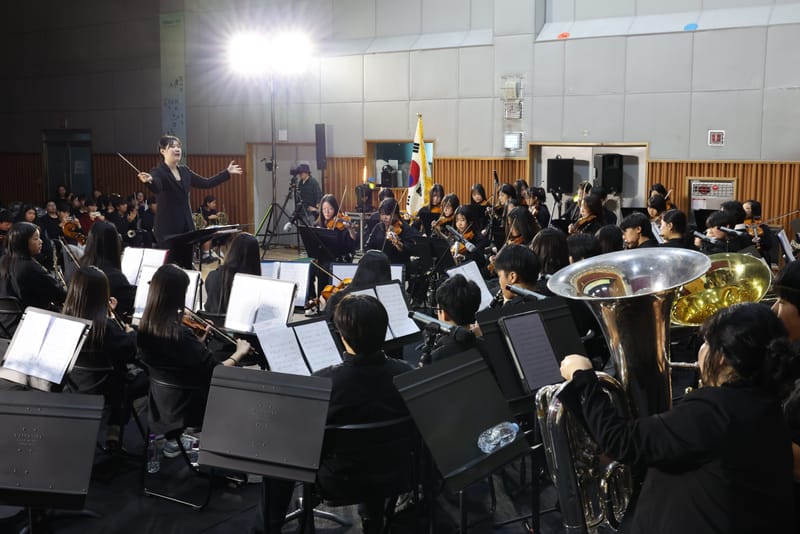 세종시교육청, 늦가을 교정에 쌓여가는 아름다운 하모니의 향연 post image