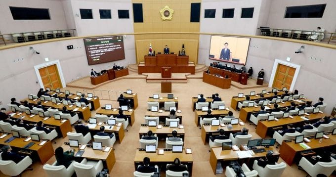 대전시의회, 국회 행안위 행정통합 특별법안 ‘반대’ 의결 post image