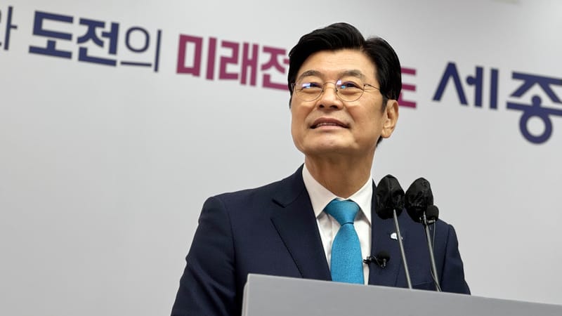 '이춘희 출판기념회는 다르네'... 선거철 세 과시 ‧ 편법 모금 창구된 정치인 행사와 딴판 post image